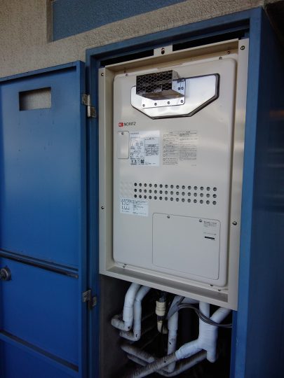 PS扉内設置前方排気タイプ ガス給湯器の交換・工事事例